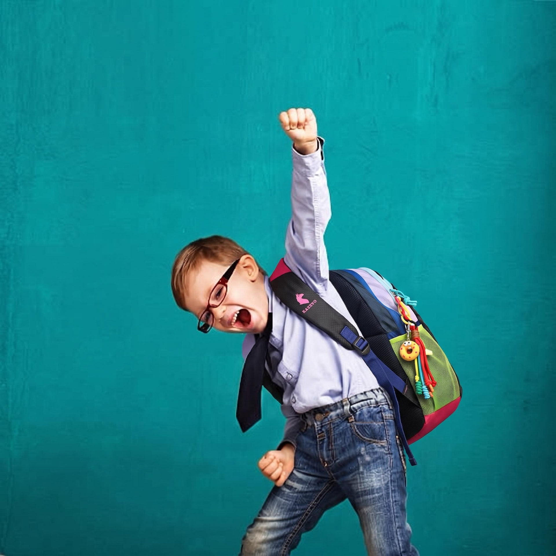 Schoolboy cheering with a kazevo Mini backpack on his shoulder